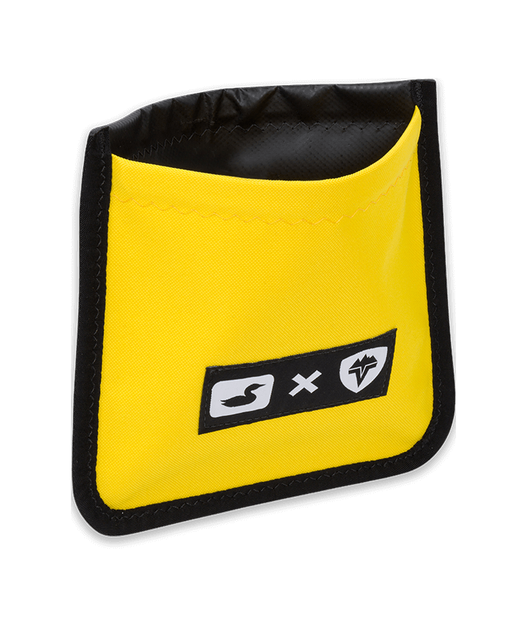 pinch-pouch_web_736x900_c3ab1b90-b74c-4bc4-89e3-8e7f1a4d0e57.png