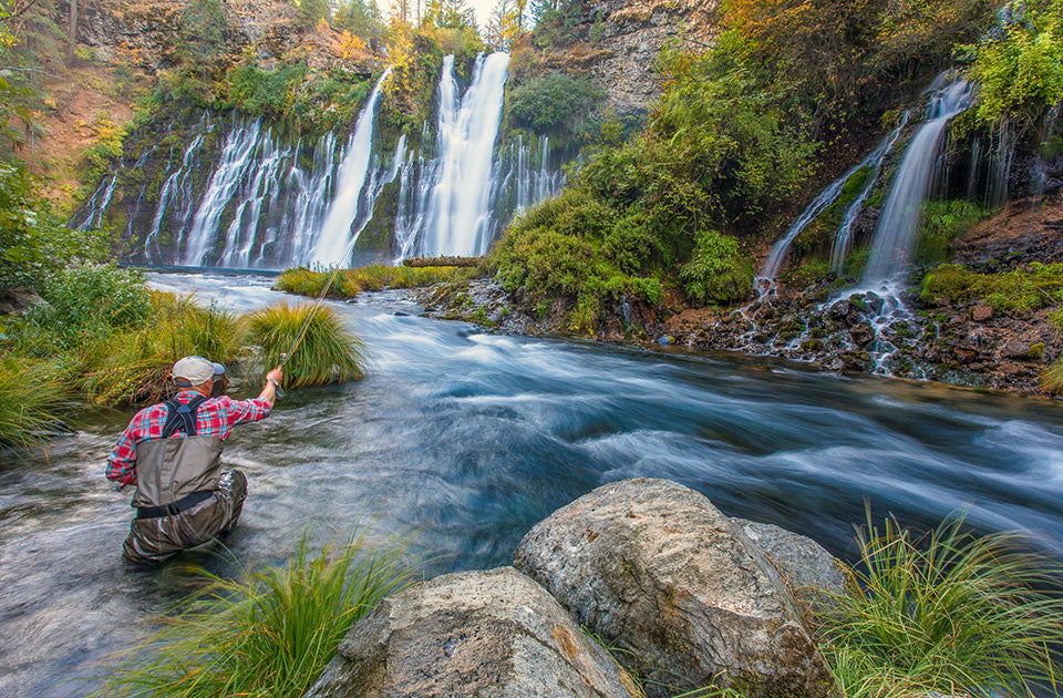 Man fly tying